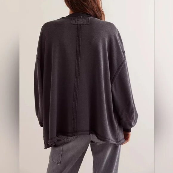 NWT Free people We the Free Venice V-neck Black size- LARGE - Picture 2 of 5